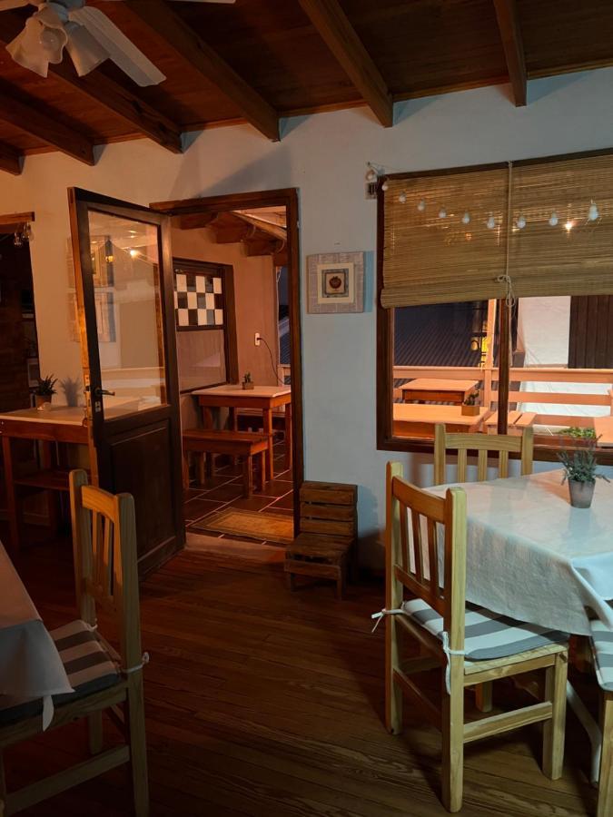 Hosteria Isabel Departamentos Y Habitaciones Con Bano Privado Las Grutas Exterior foto